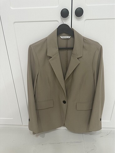 Stradivarius Regular Fit Blazer