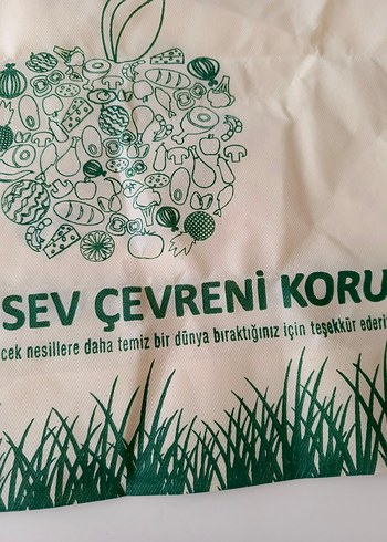 Yeşil Baskılı Çanta - Görsel 3