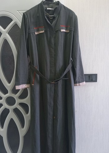 Zühre marka, haki renk pardesü