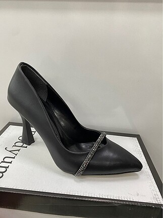 Kadın Taşlı Stiletto