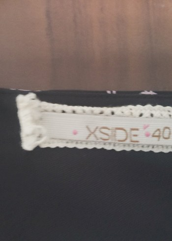 38 Beden siyah Renk Siyah Desenli Pileli Uzun elbise.