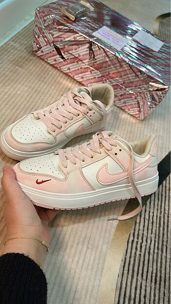 Nike Nike kadın pembe ayakkabı