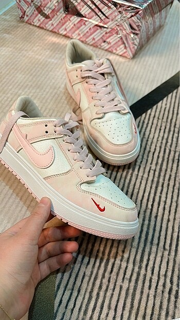 39 Beden pembe Renk Nike kadın pembe ayakkabı