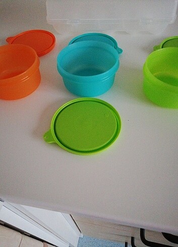 TUPPERWARE KÜÇÜK SAKLAMA KABI YEDEK KAPAKLI