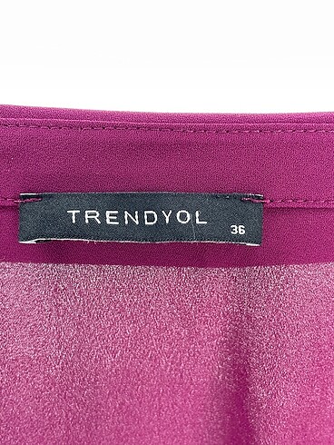 36 Beden çeşitli Renk Trendyol & Milla Gömlek %70 İndirimli.
