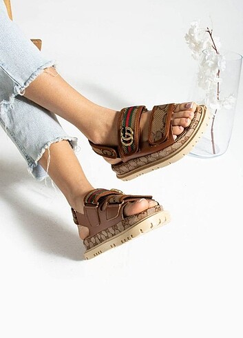 GUCCI sandalet 