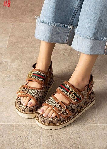 GUCCİ SANDALET