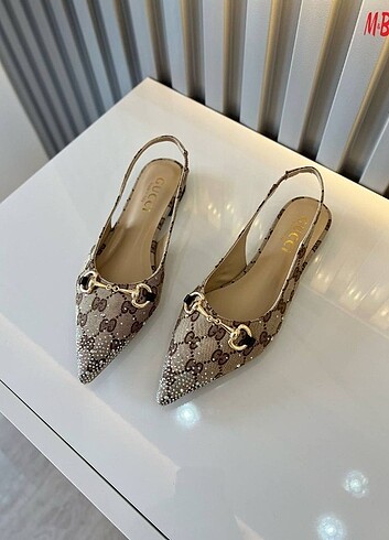 37 Beden Gucci bayan babet