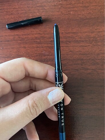 Avon eyeliner