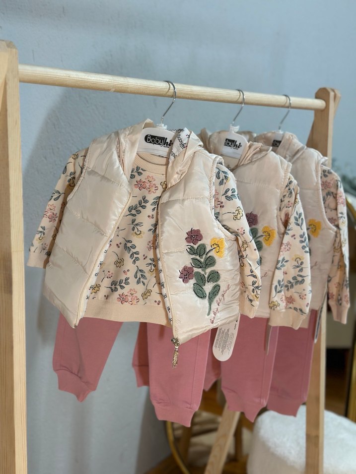 Kapüşonlu Nakışlı Kız Yeleği - Görsel 3