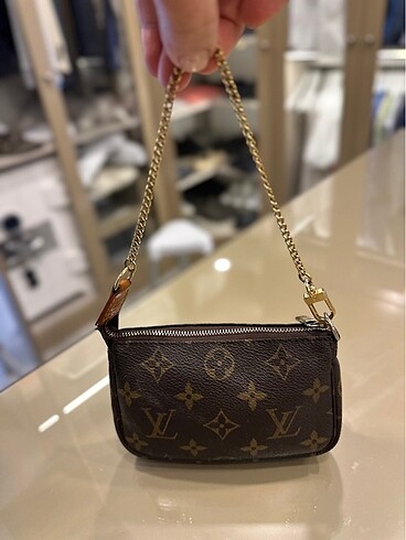 Beden Louis Vuitton Pochette Accessoires Monogram
