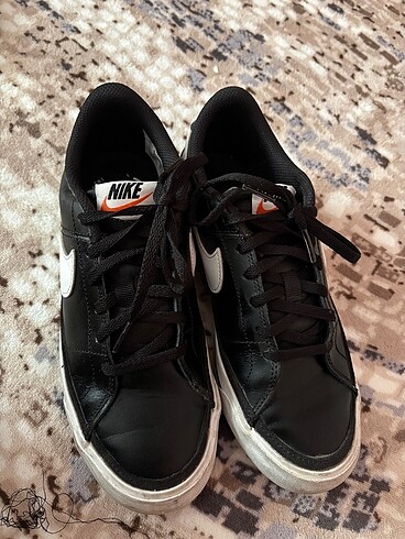 37,5 Beden siyah Renk nike ayakkabı