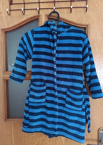 Erkek Çocuk Bornozu 5 6 yaş - Görsel 3