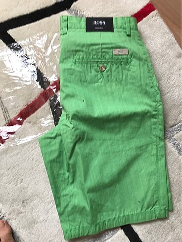 Hugo Boss şort 46 beden