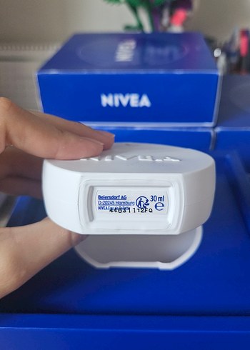 Beden Renk Nivea Kadın Parfümü 30 ml