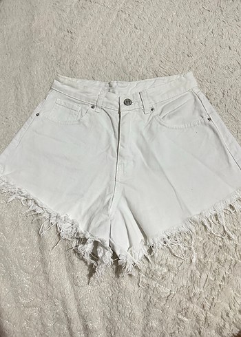 Beyaz Mini Pamuklu Salaş Kadın Kot Şort