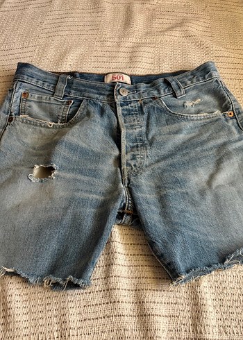 Levis Vintage Levis 501 Yirtik Detayli Denim Sort
