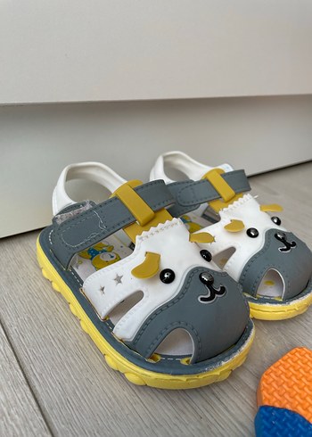 Diğer Gri Desenli Erkek Çocuk Sandalet
