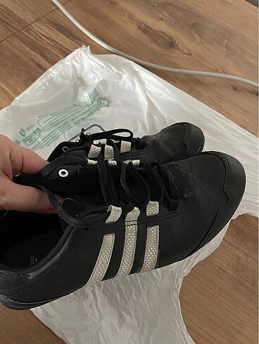 36 Beden siyah Renk Adidas ayakkabı