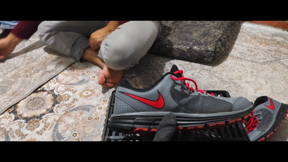 Gri Nike Spor Ayakkabı Kırmızı Bağcıklı - Görsel 4