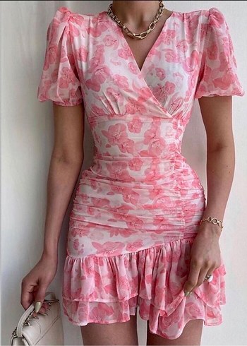 Pembe V Yaka Drapeli Mini Elbise