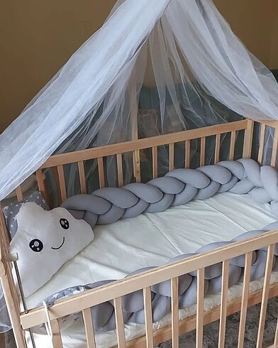 Ikea Ahşap bebek beşiği