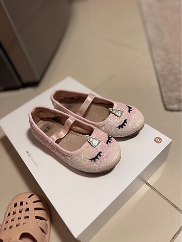 H&M babet