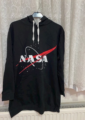 NASA Baskılı Kapüşonlu Siyah Sweatshirt