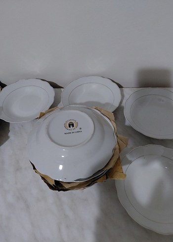 Beyaz Kenarlı Porselen Yemek Tabakları - Görsel 4