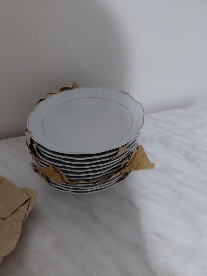 Beyaz Kenarlı Porselen Yemek Tabakları - Görsel 3