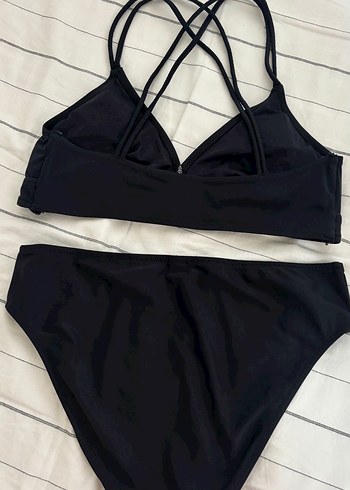 40 Beden Siyah Çapraz Askılı Kadın Bikini takımı