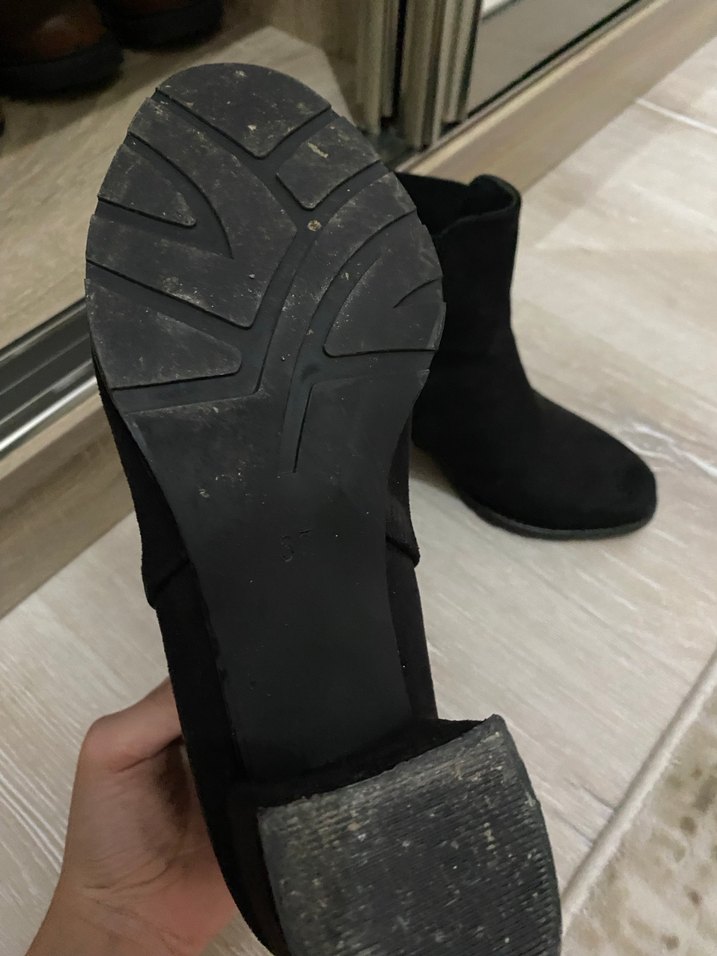 Siyah Süet Tokalı Topuklu Kadın Bot - Görsel 2