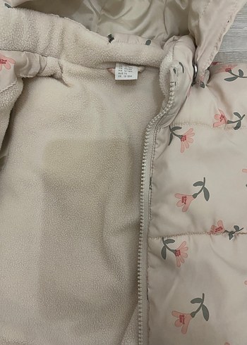 Çiçek Desenli Kapüşonlu Kız Çocuk Mont - Görsel 2