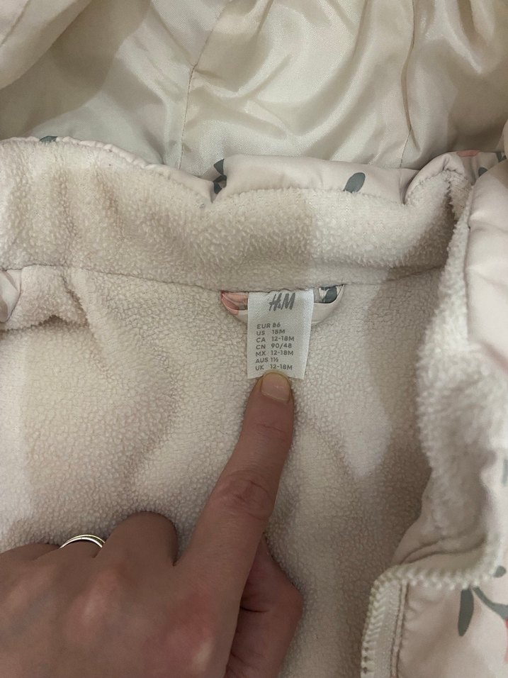 Çiçek Desenli Kapüşonlu Kız Çocuk Mont - Görsel 3