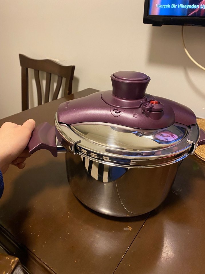 Bordo Renkli Düdüklü Tencere - Görsel 2