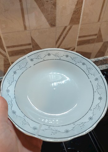 Gri desenli beyaz yemek tabağı - Görsel 2