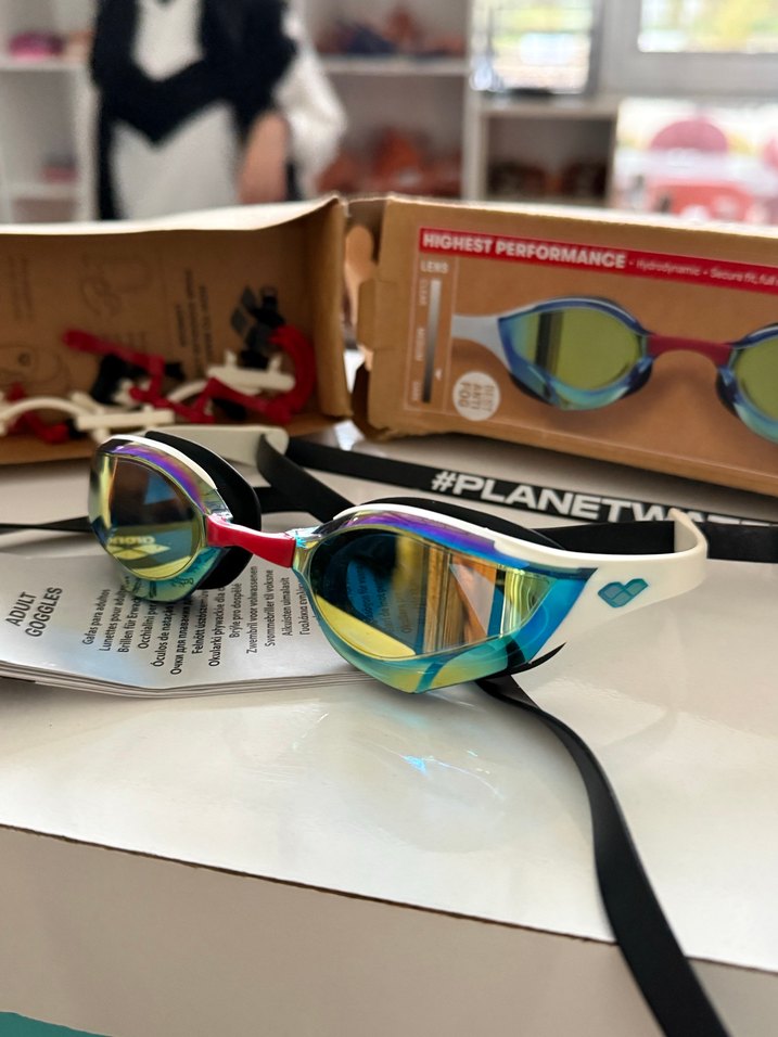 Arena Cobra Edge Swipe Mr Unisex Beyaz Yüzücü Gözlüğü - Görsel 2