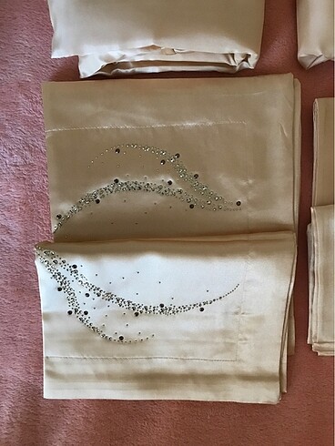 Çeyizlik saten nevresim takımı