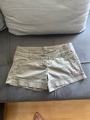 Bershka 38 beden mini şort