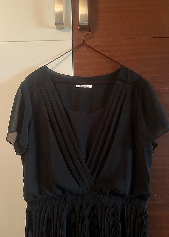 Park Bravo 42 beden pliseli siyah elbise - Görsel 4