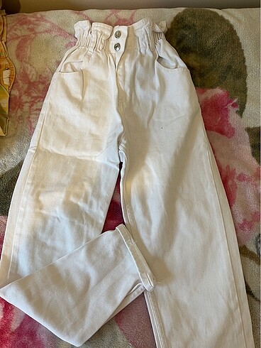 Beyaz jeans