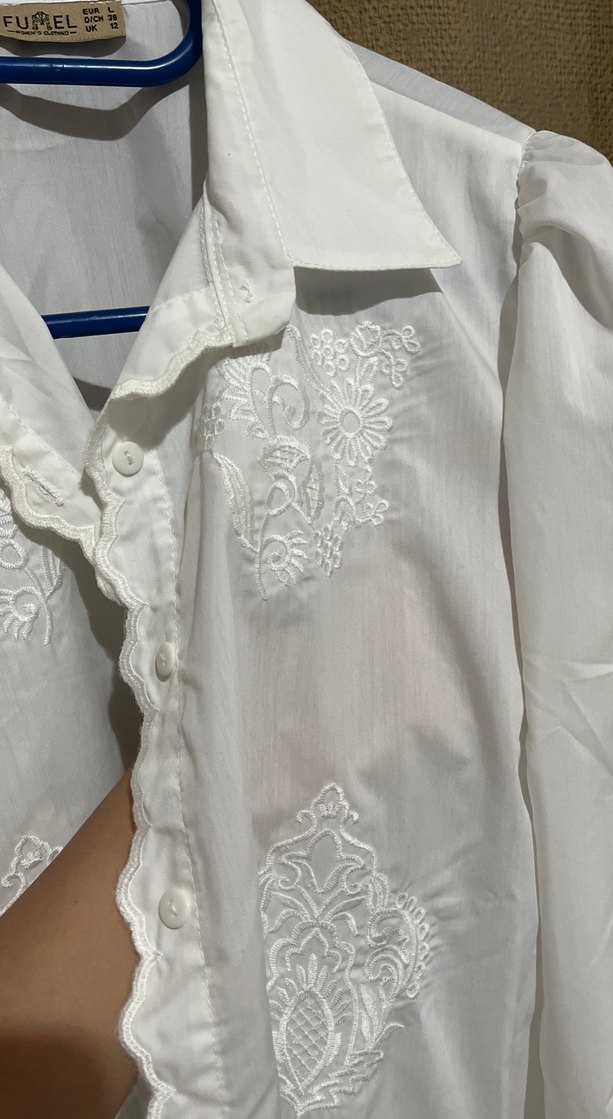 Beyaz Nakışlı Uzun Kollu Keten Gömlek - Görsel 4