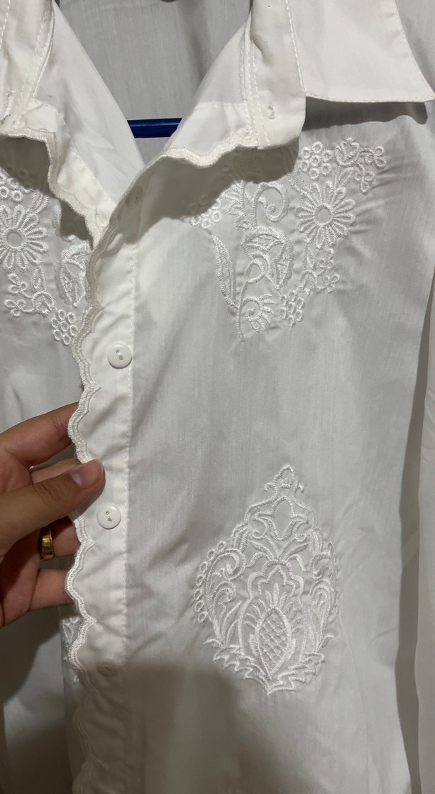 Beyaz Nakışlı Uzun Kollu Keten Gömlek - Görsel 2