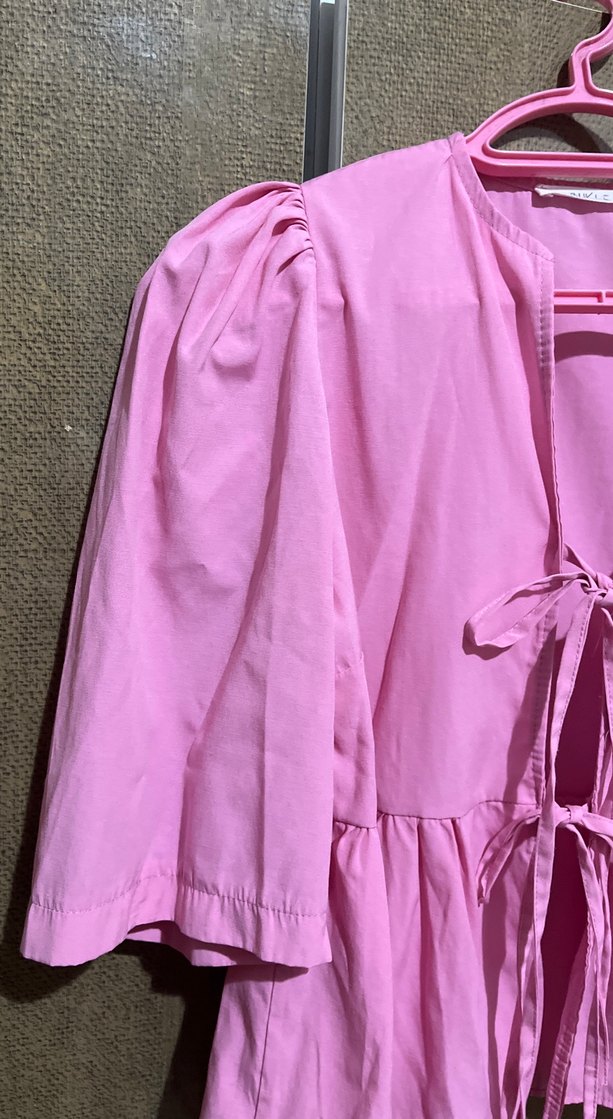 Pembe bağlamalı bluz - Görsel 3