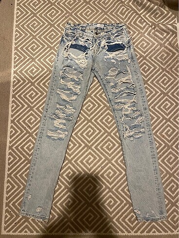 bershka düşük bel yırtık jean