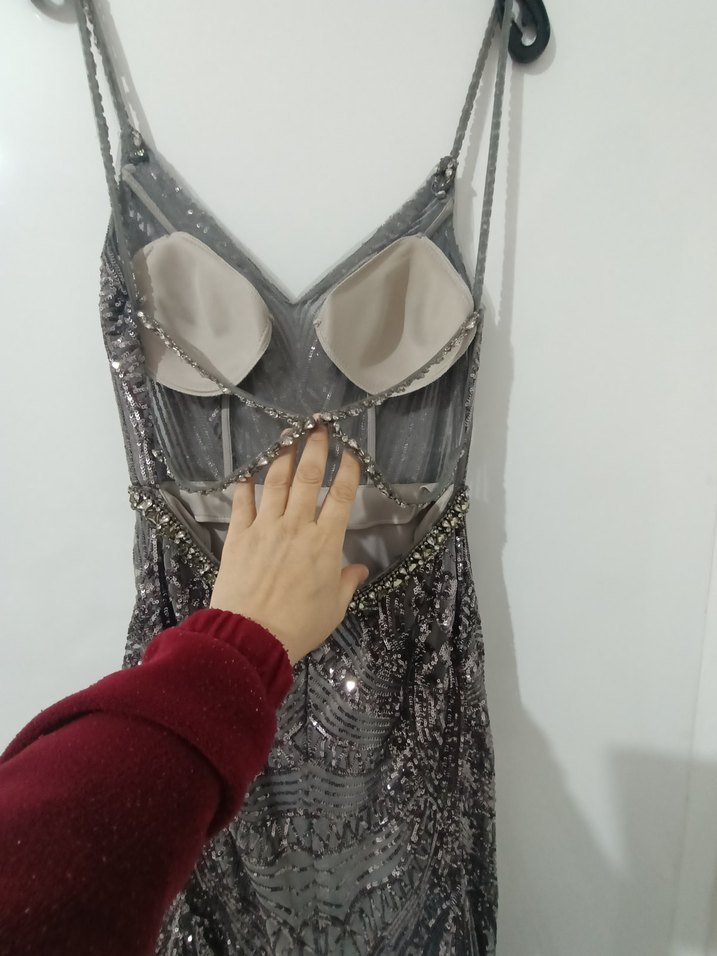 Gri Pul Detaylı Uzun Abiye Elbise - Görsel 3