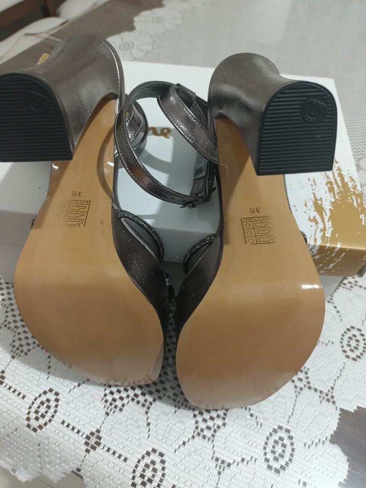 Gri Metalik Platform Topuklu Kadın Ayakkabı - Görsel 3