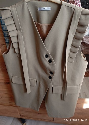 yelek hiç giylmedi - Görsel 2