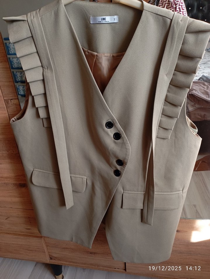 yelek hiç giylmedi - Görsel 2