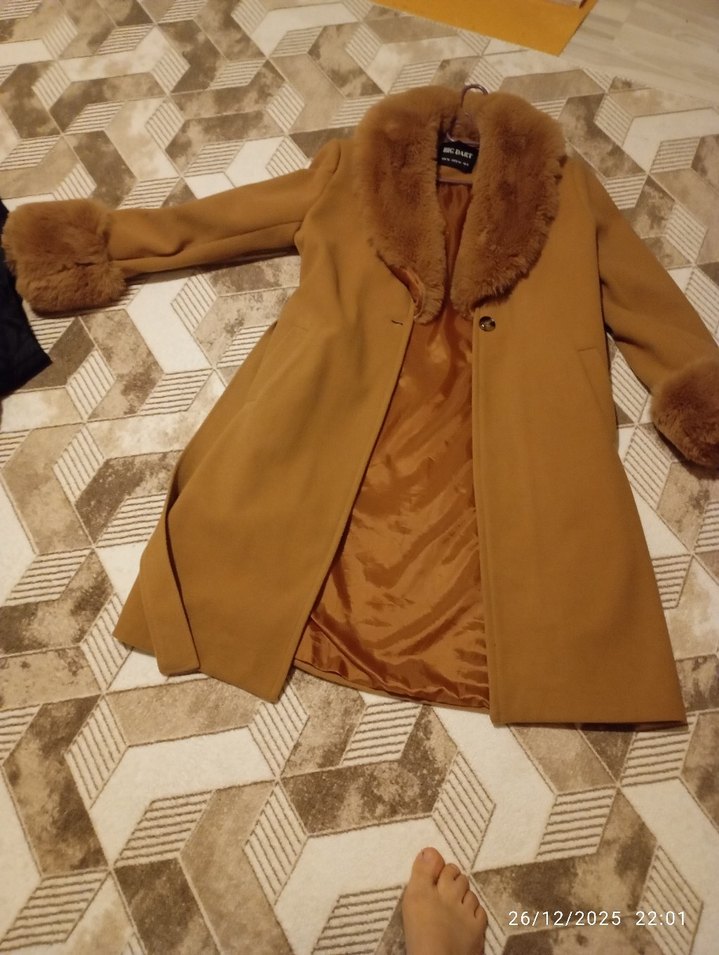 Kahverengi Kürklü Kadın Kaban - Görsel 2